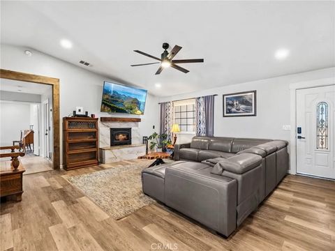 Tiny photo for 12190 Mission St, Oak Hills, CA 92344 (MLS # CV26071330)