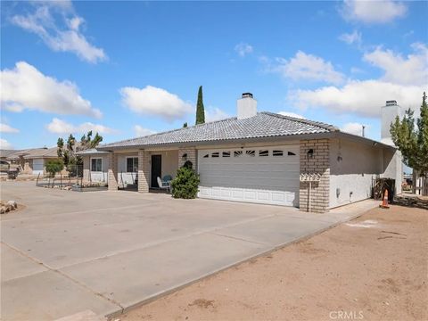 Tiny photo for 12190 Mission St, Oak Hills, CA 92344 (MLS # CV26071330)