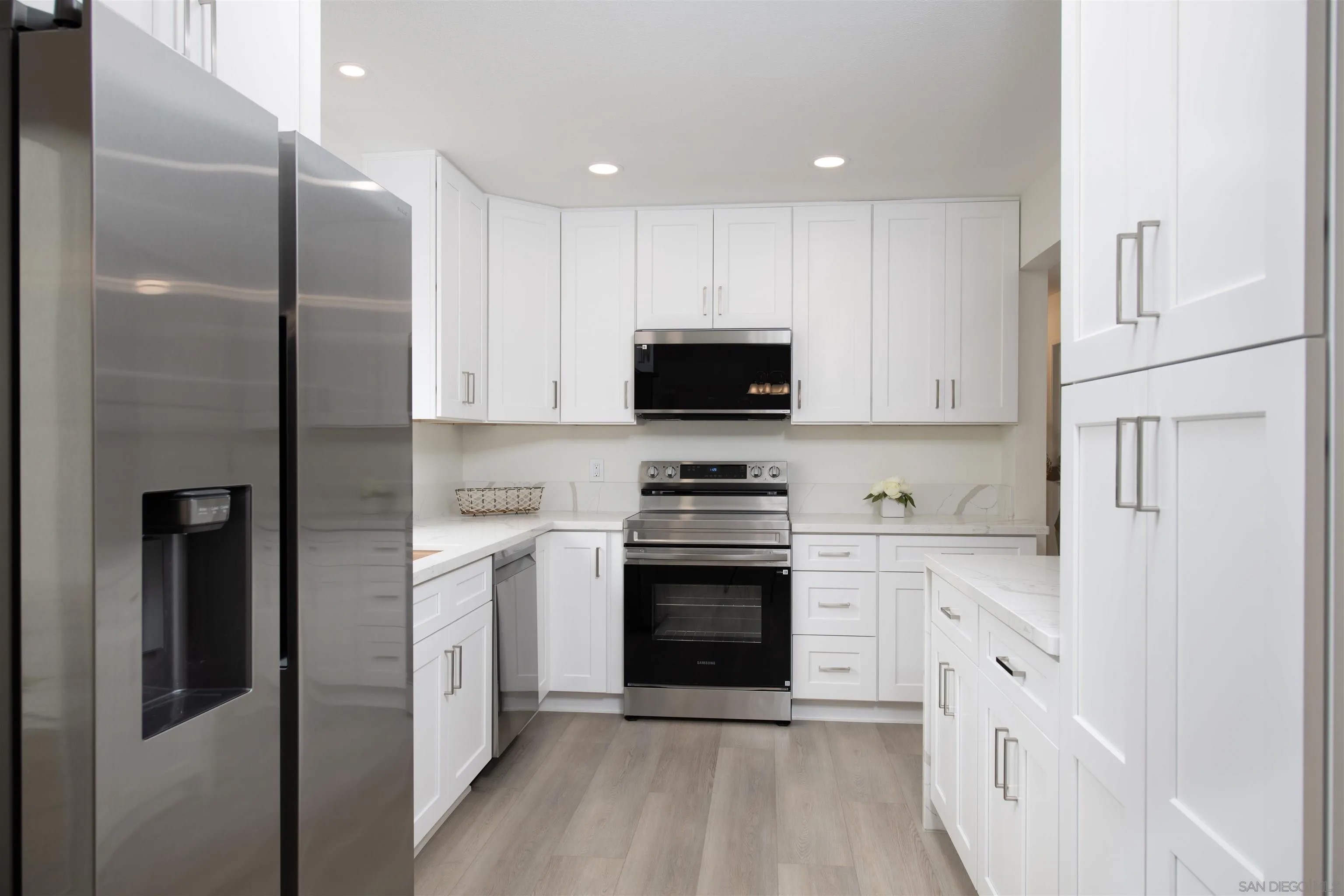 16450 Caminito Vecinos 106