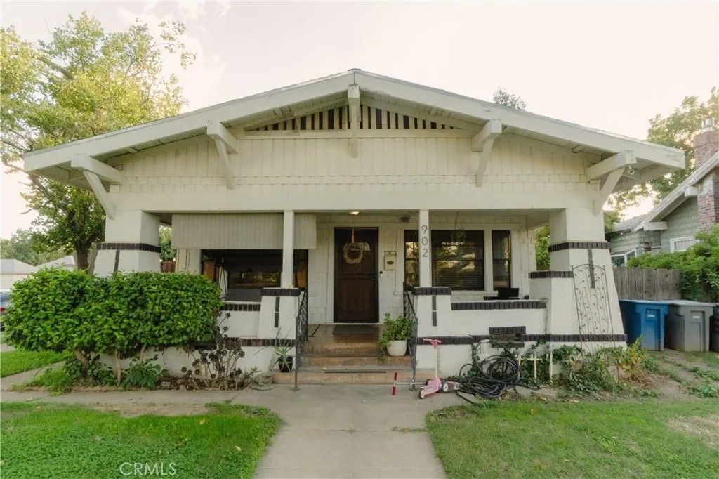 Photo of 902 W 20th Street, Merced, CA 95340 (MLS # MC25242208)