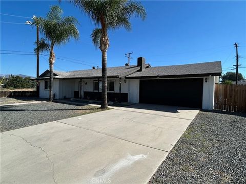 26136 Dartmouth Hemet CA 92544