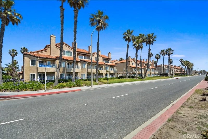 2000 Pacific Coast HWY APT 308