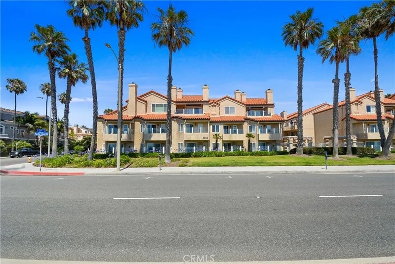 2000 Pacific Coast HWY APT 308