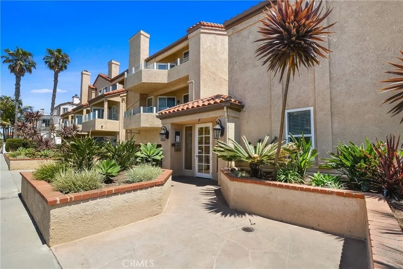 2000 Pacific Coast HWY APT 308
