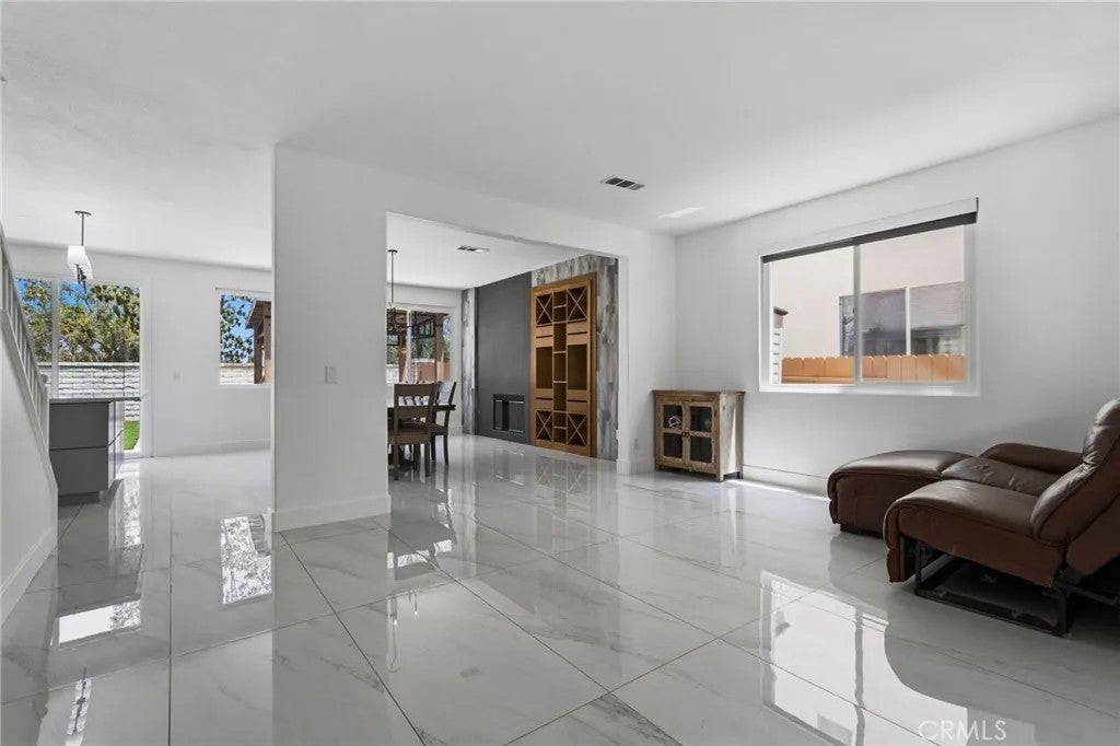 4864 Royal Island