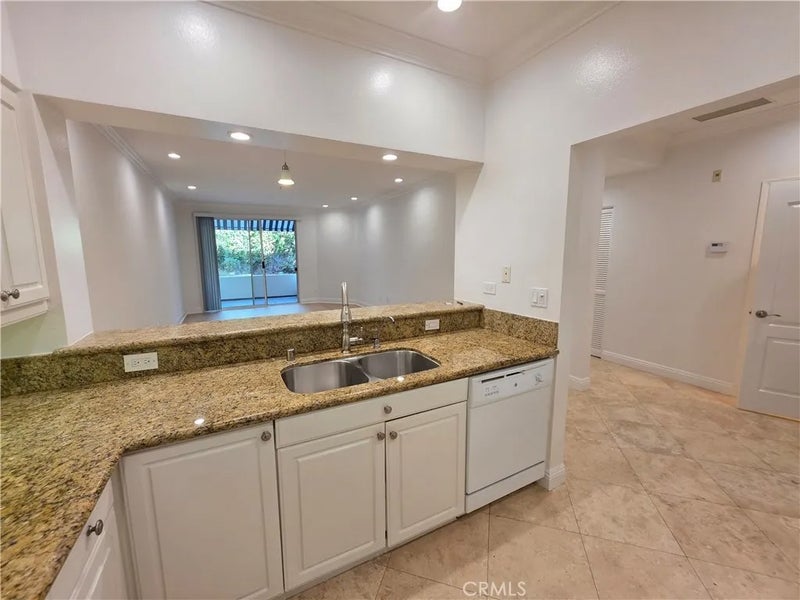 25432 Sea Bluffs 102