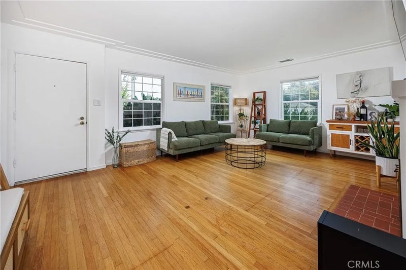 3801 Gundry