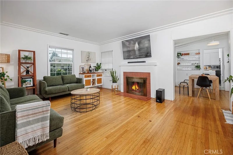3801 Gundry