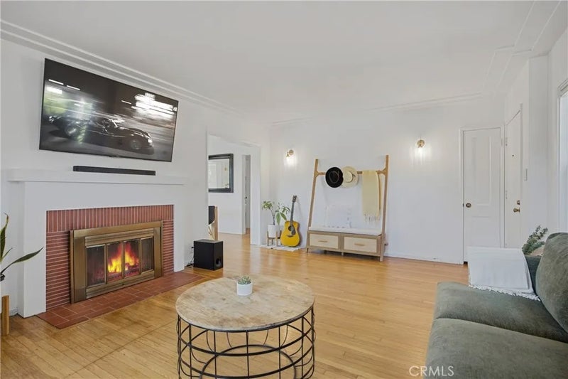 3801 Gundry