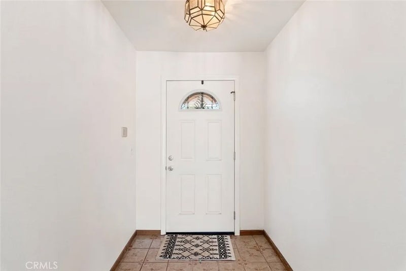 18435 Hinton