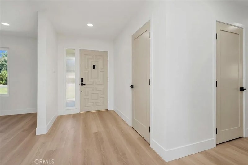 320 Hume
