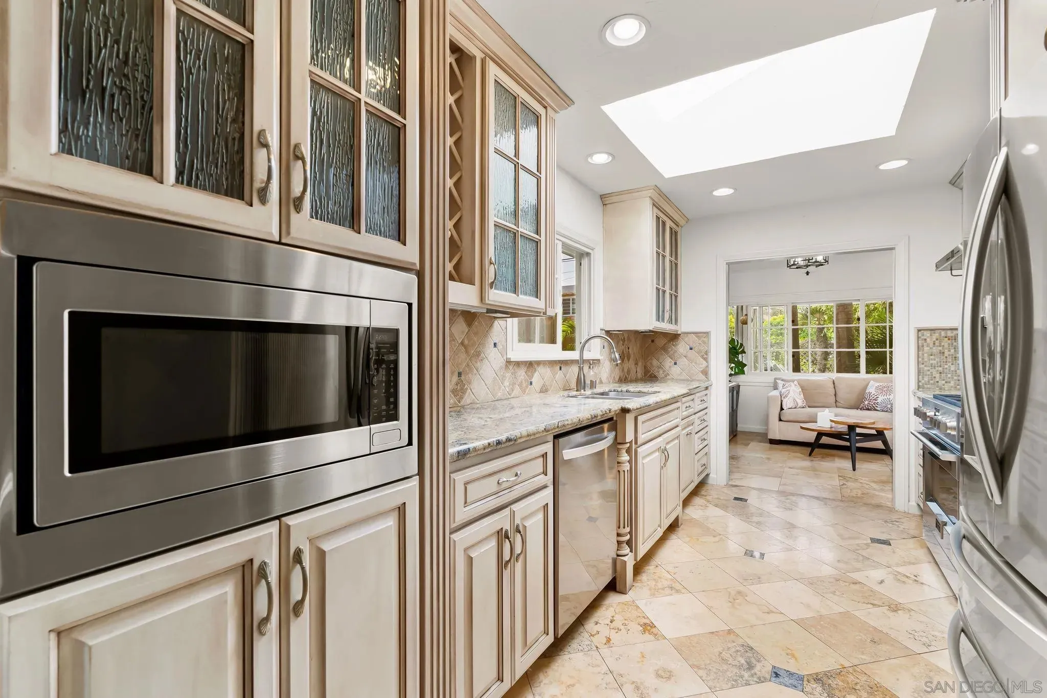 La Jolla, California 92037, United States, 4 Bedrooms Bedrooms, ,3 BathroomsBathrooms,Residential,Active,175698