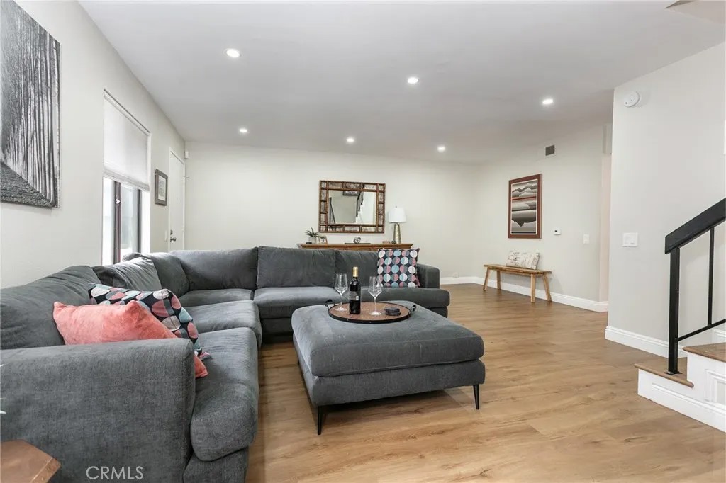 20126 Runnymede Street 22