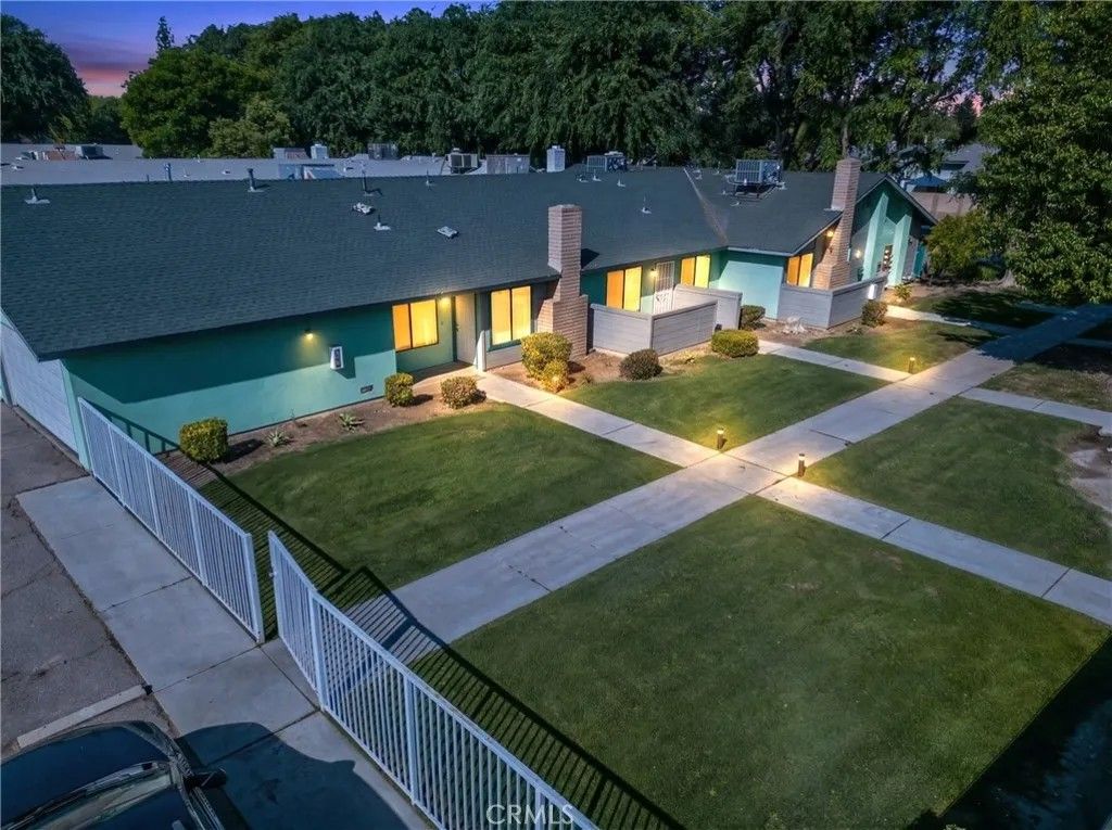 Photo of 7000 N Half Moon Drive, Bakersfield, CA 93309 (MLS # GD26073582)