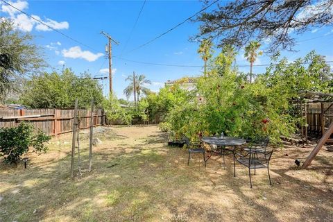 Tiny photo for 904 N Dalton Avenue, Azusa, CA 91702 (MLS # WS25228318)