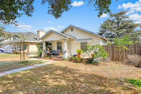 Tiny photo for 904 N Dalton Avenue, Azusa, CA 91702 (MLS # WS25228318)