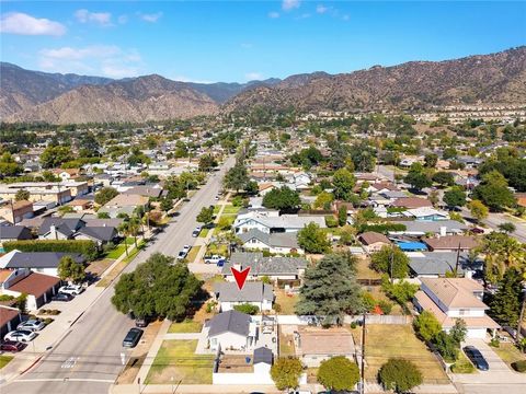 Tiny photo for 904 N Dalton Avenue, Azusa, CA 91702 (MLS # WS25228318)