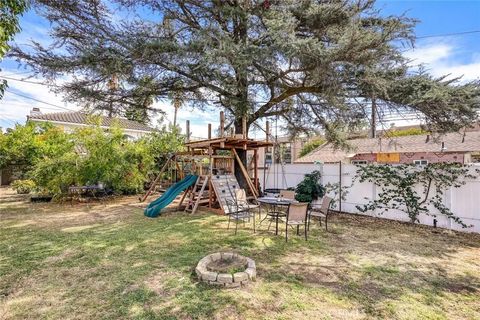 Tiny photo for 904 N Dalton Avenue, Azusa, CA 91702 (MLS # WS25228318)