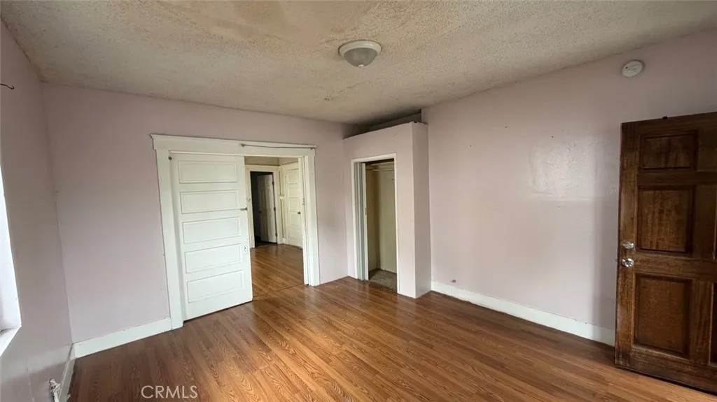 805 E 25TH ST