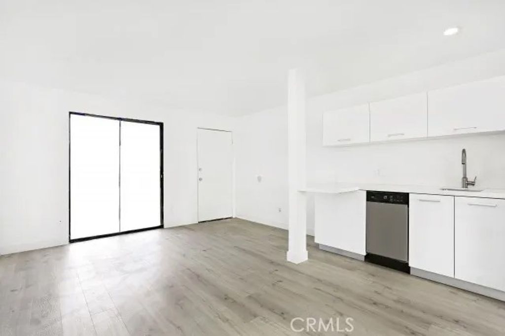 Photo of 6745 Laurel Canyon #205, North Hollywood, CA 91606 (MLS # SR25267979)