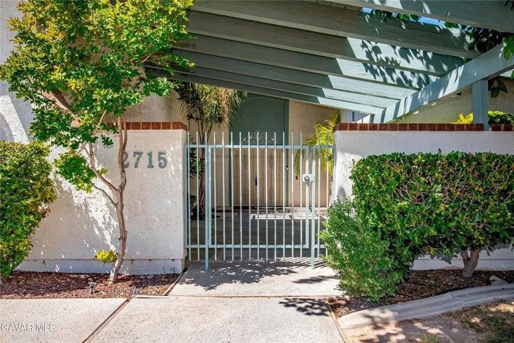 Photo of 2715 W Avenue J12, Lancaster, CA 93536 (MLS # SR26090812)