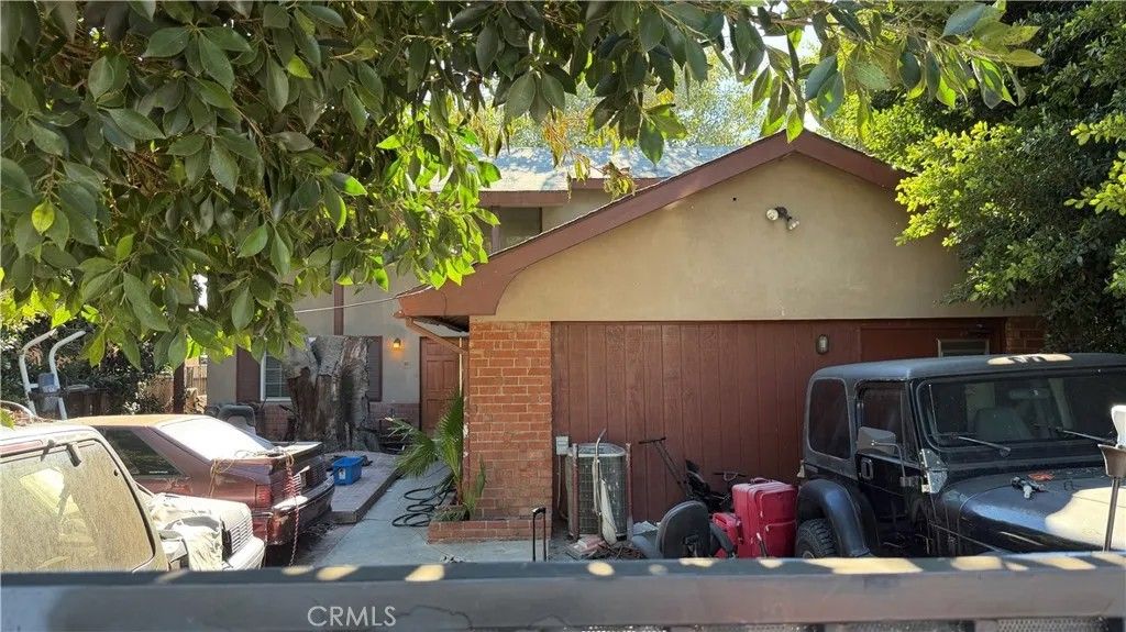 Photo of 14840 Hartland Street, Van Nuys, CA 91405 (MLS # DW25259825)