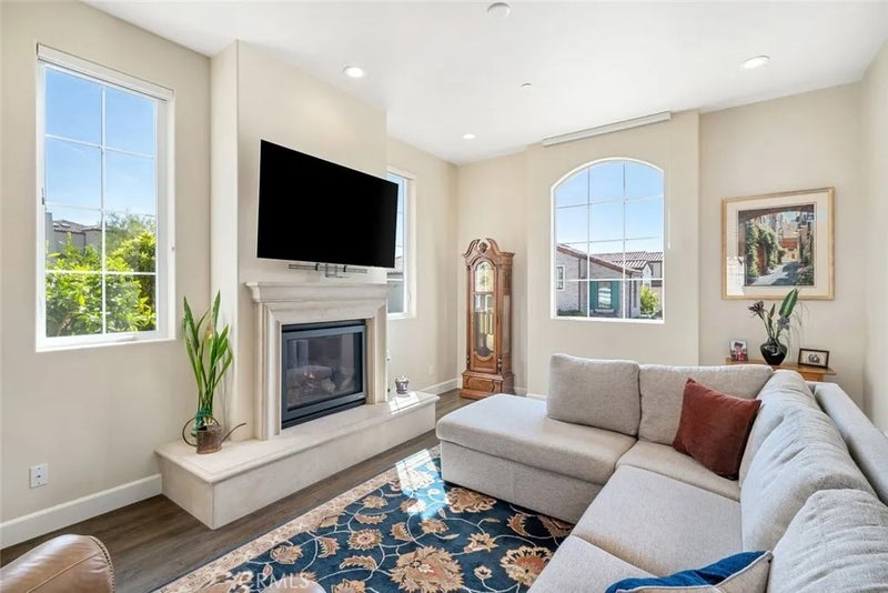342 Tresana Lane