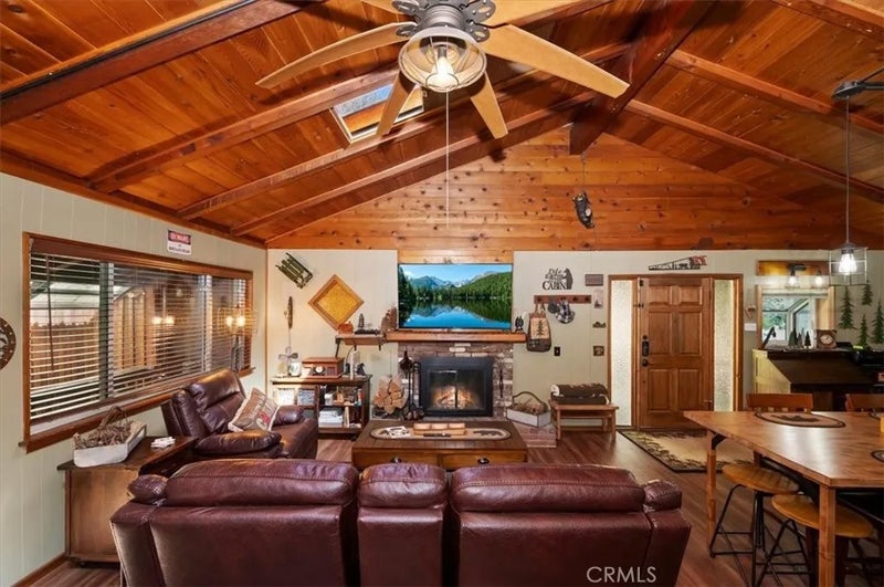 1150 Bear Springs