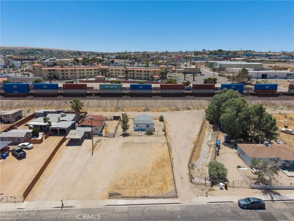 Photo of 1574 Riverside Dr, Barstow, CA 92311 (MLS # IV26125584)