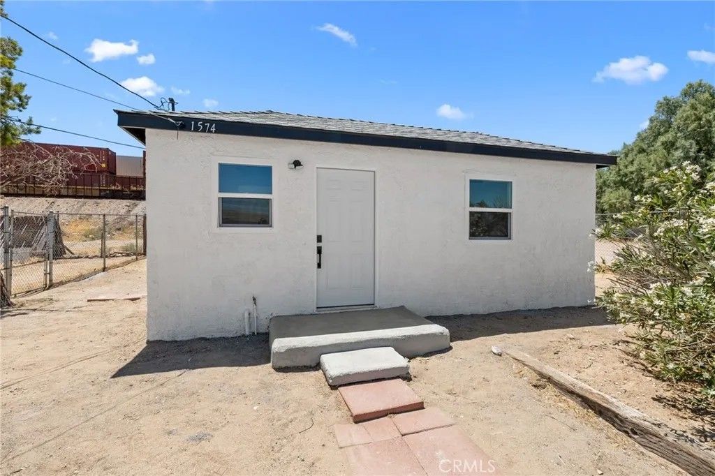 Photo of 1574 Riverside Dr, Barstow, CA 92311 (MLS # IV26125584)