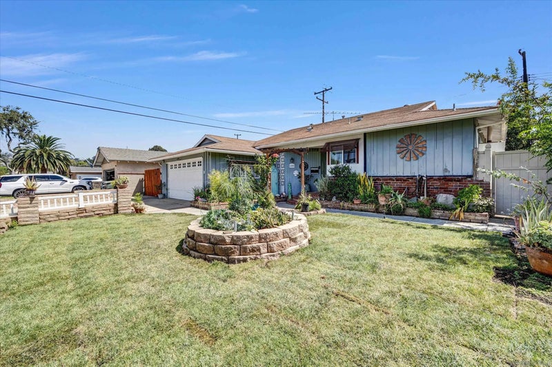600 N Fonda