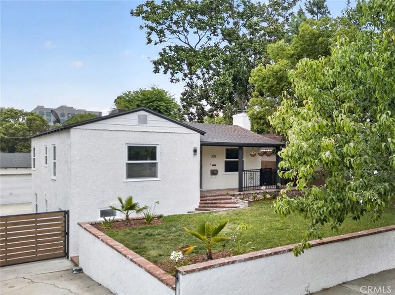 210 N Naomi Street