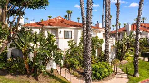 9302 Twin Trails Dr Unit 204, San Diego, CA 92129 - #: 250044860