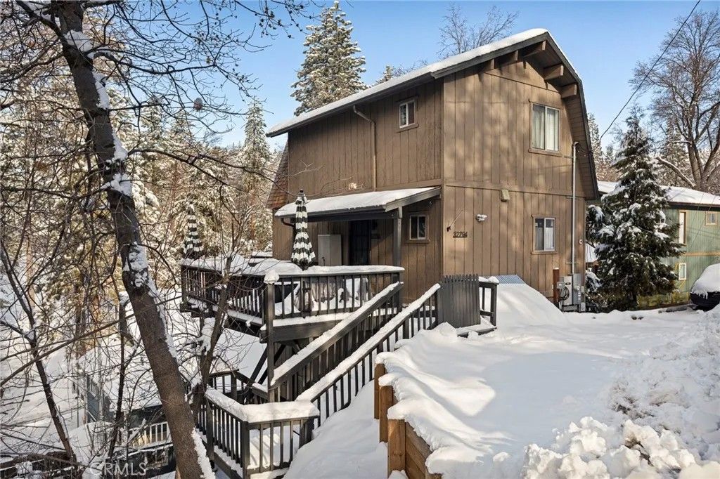 Photo of 32794 Cougar Lane, Arrowbear, CA 92382 (MLS # TR26039223)