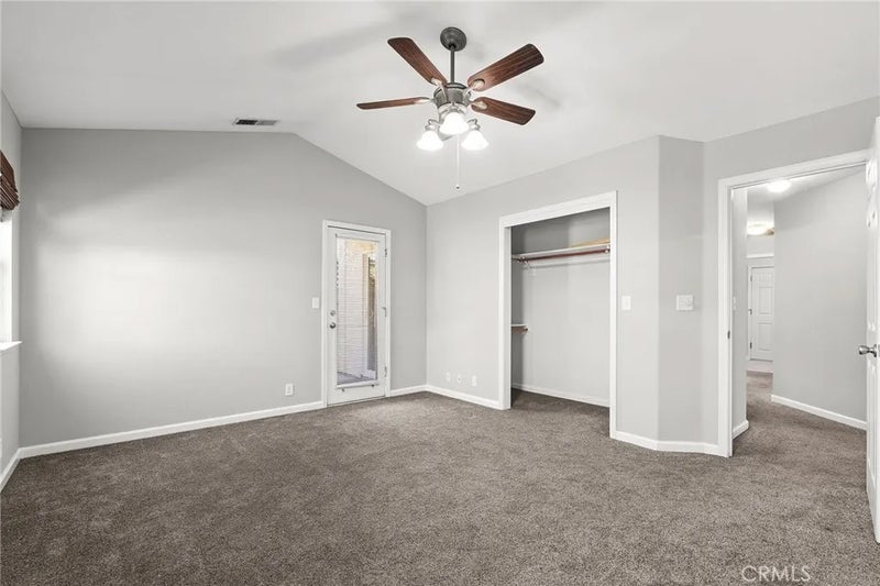 2811 Vistamont Way