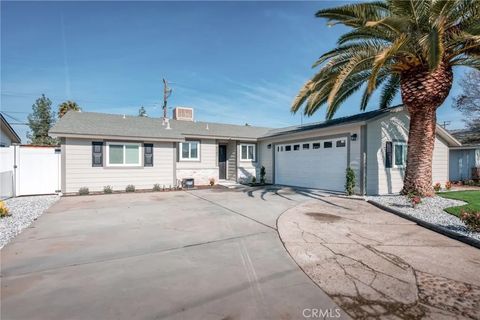 Photo of 4161 E Holland Ave, Fresno, CA 93726 (MLS # OC26022110)