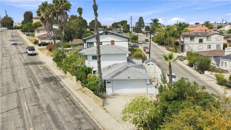 1913 Ripley Avenue