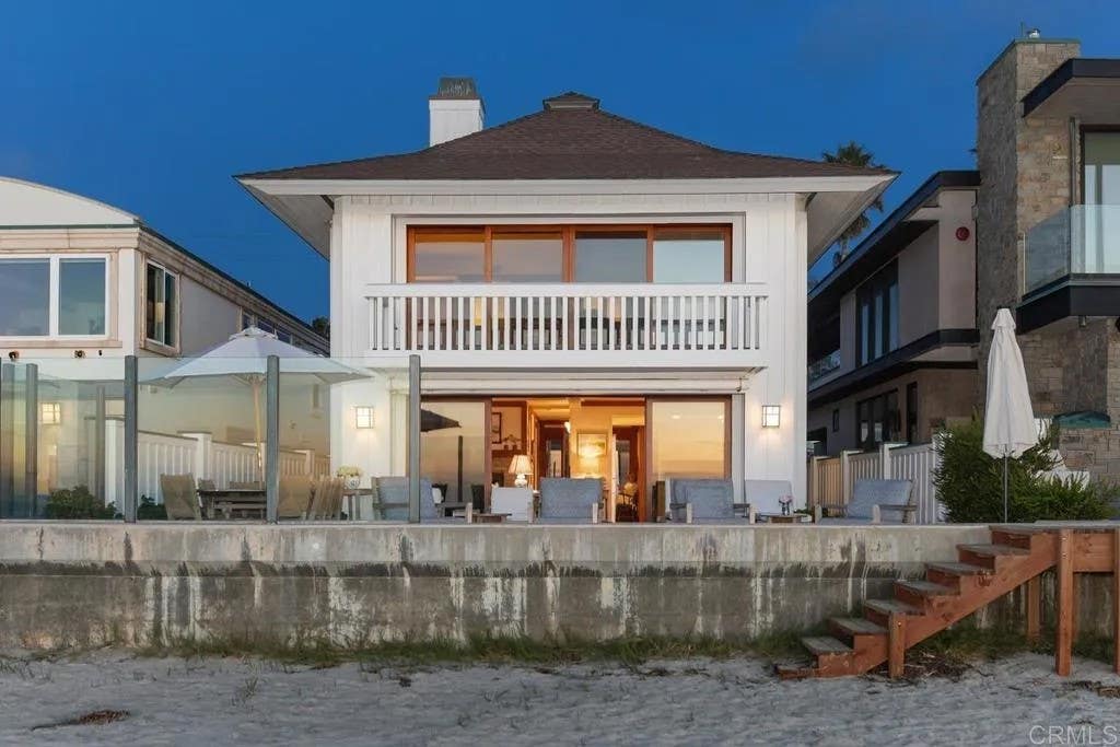 Photo of 2008 Ocean Front, Del Mar, CA 92014 (MLS # NDP2605931)