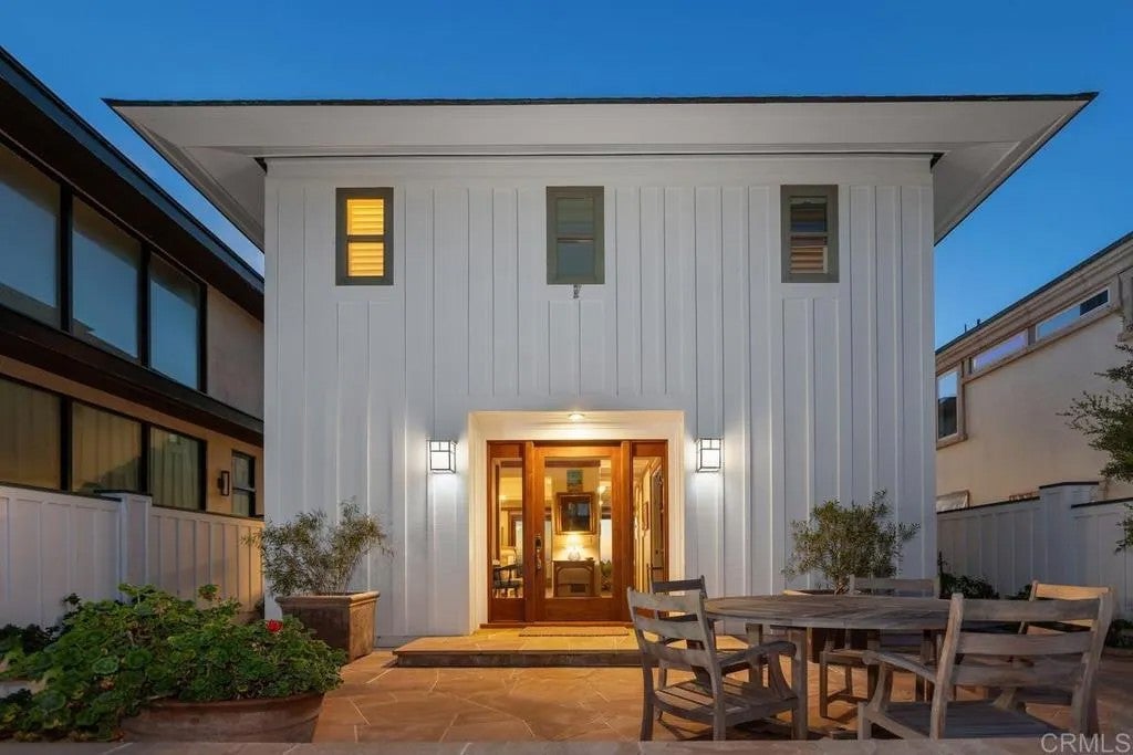 Photo of 2008 Ocean Front, Del Mar, CA 92014 (MLS # NDP2605931)