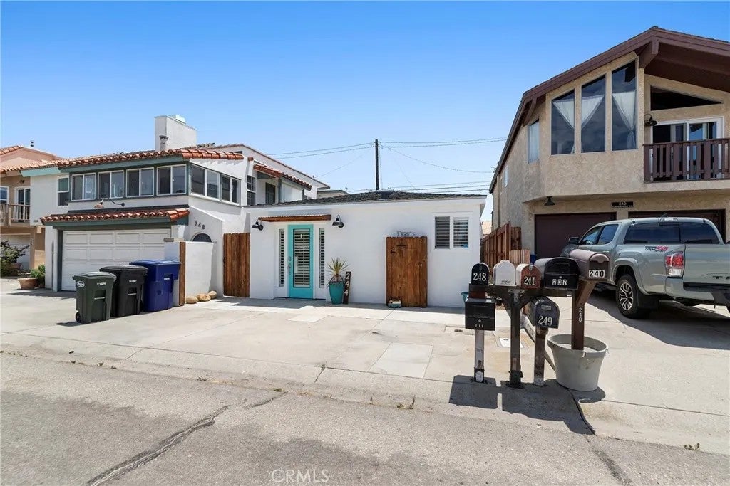 244 Cahuenga Drive