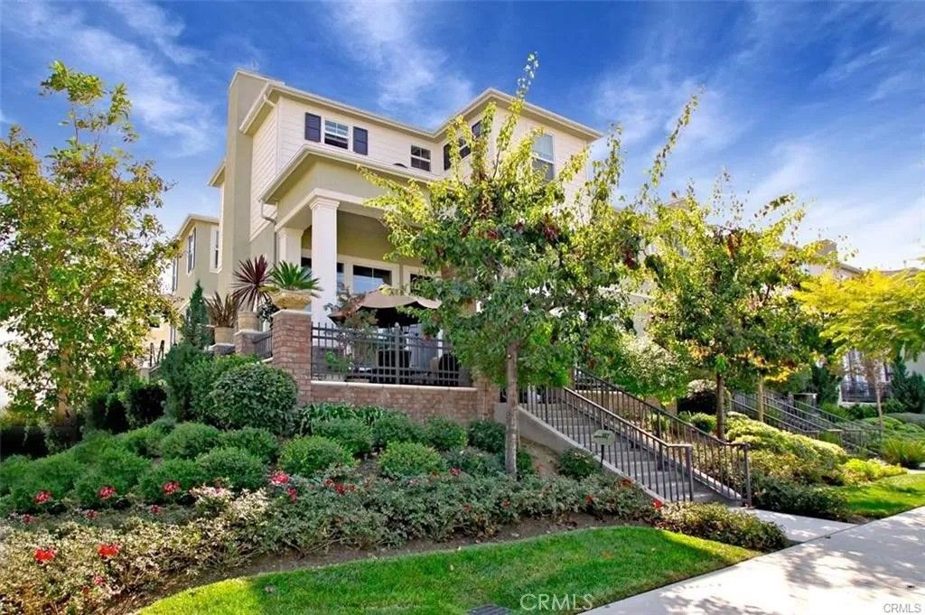 Photo of 56 Fringe Tree, Irvine, CA 92606 (MLS # NP26092424)