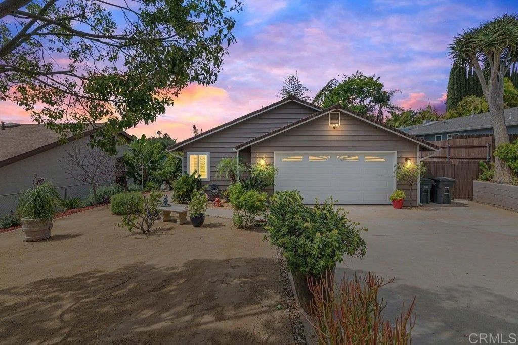 Photo of 914 N Main Avenue, Fallbrook, CA 92028 (MLS # NDP2603034)