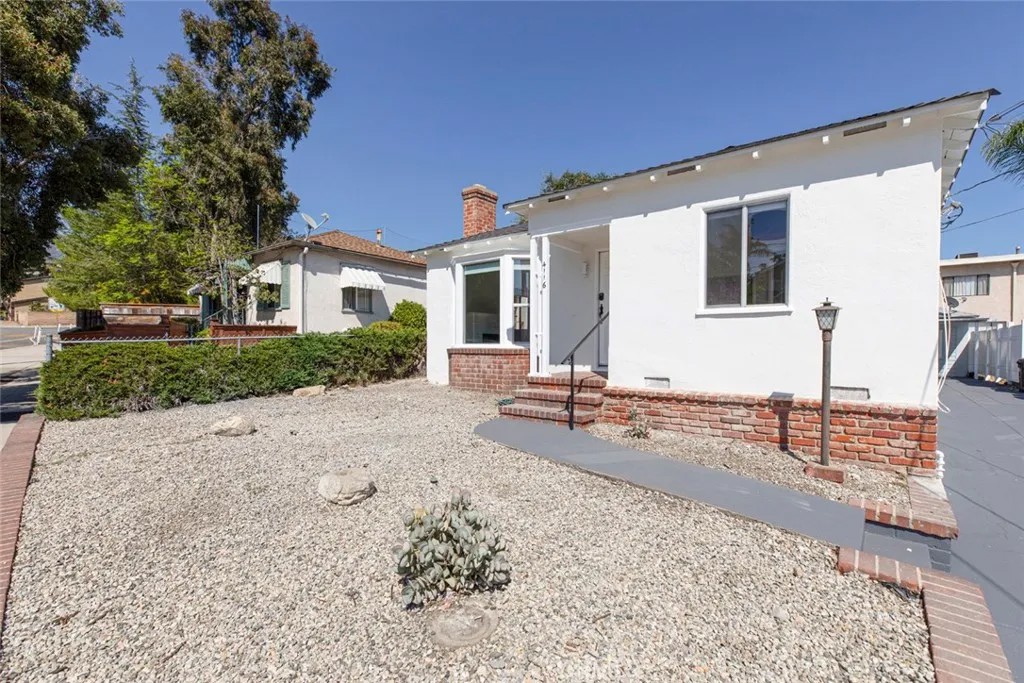 4116 Briggs Avenue