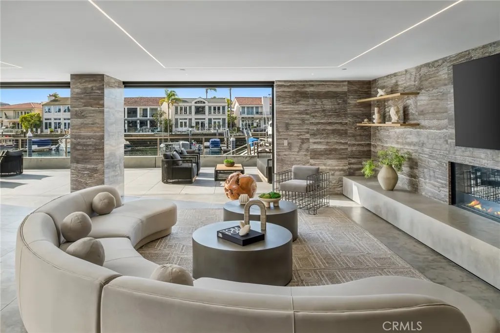 433 Harbor Island Drive