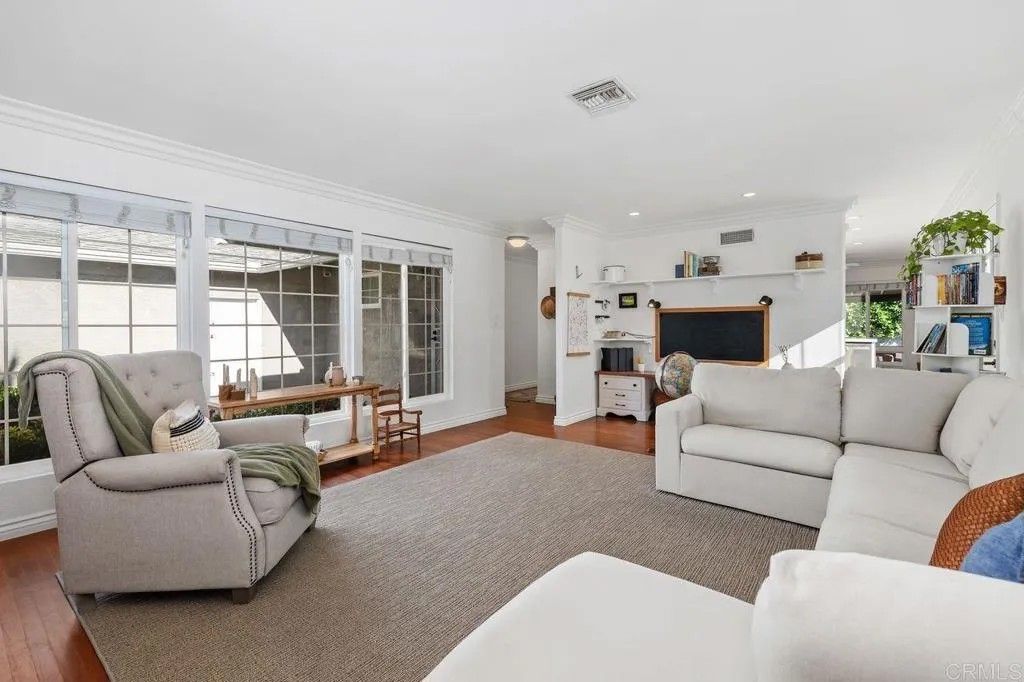 Photo of 6849 Ballinger Avenue, San Diego, CA 92119 (MLS # NDP2602365)