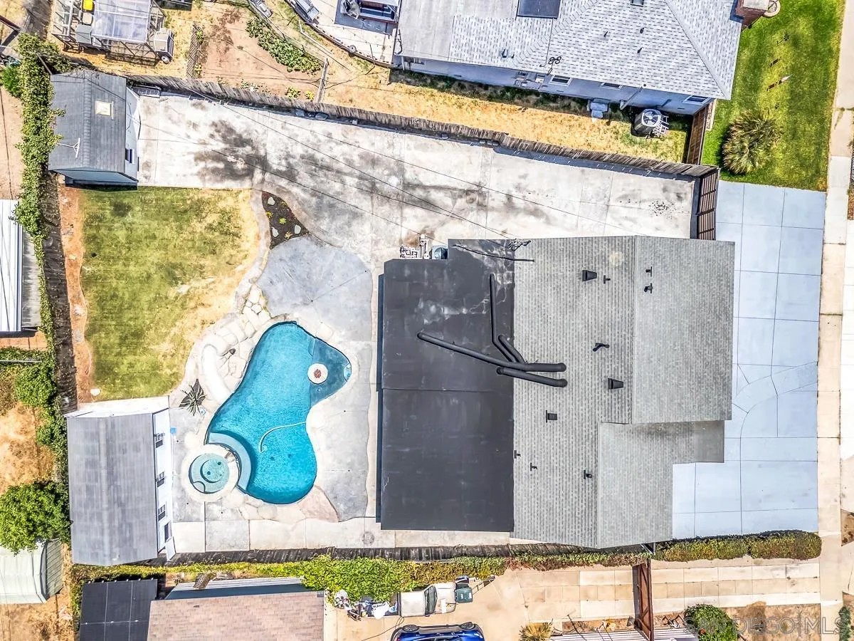 651 Robert Ave