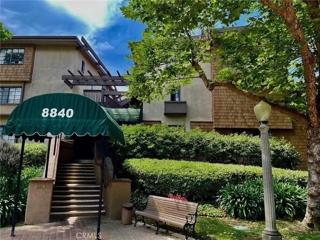 8840 Villa La Jolla Drive 220