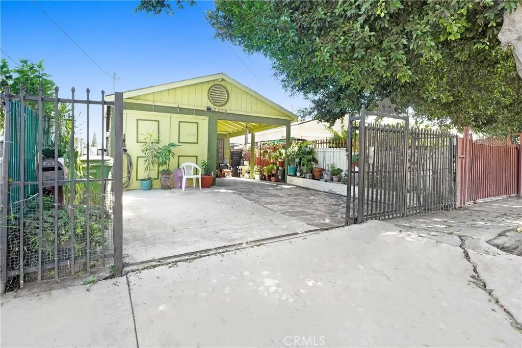 2274 E 103rd
