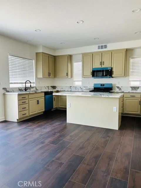 Photo of 29050 Alicante AVE, Moreno Valley, CA 92555 (MLS # CV26125443)