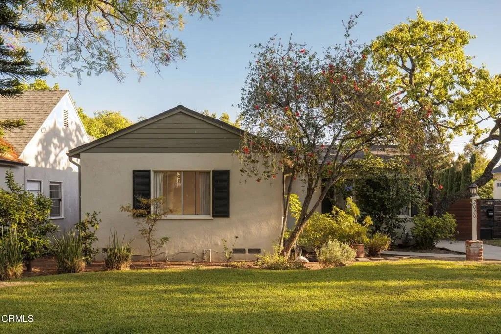 Photo of 2020 Casa Grande Street, Pasadena, CA 91104 (MLS # P1-26757)